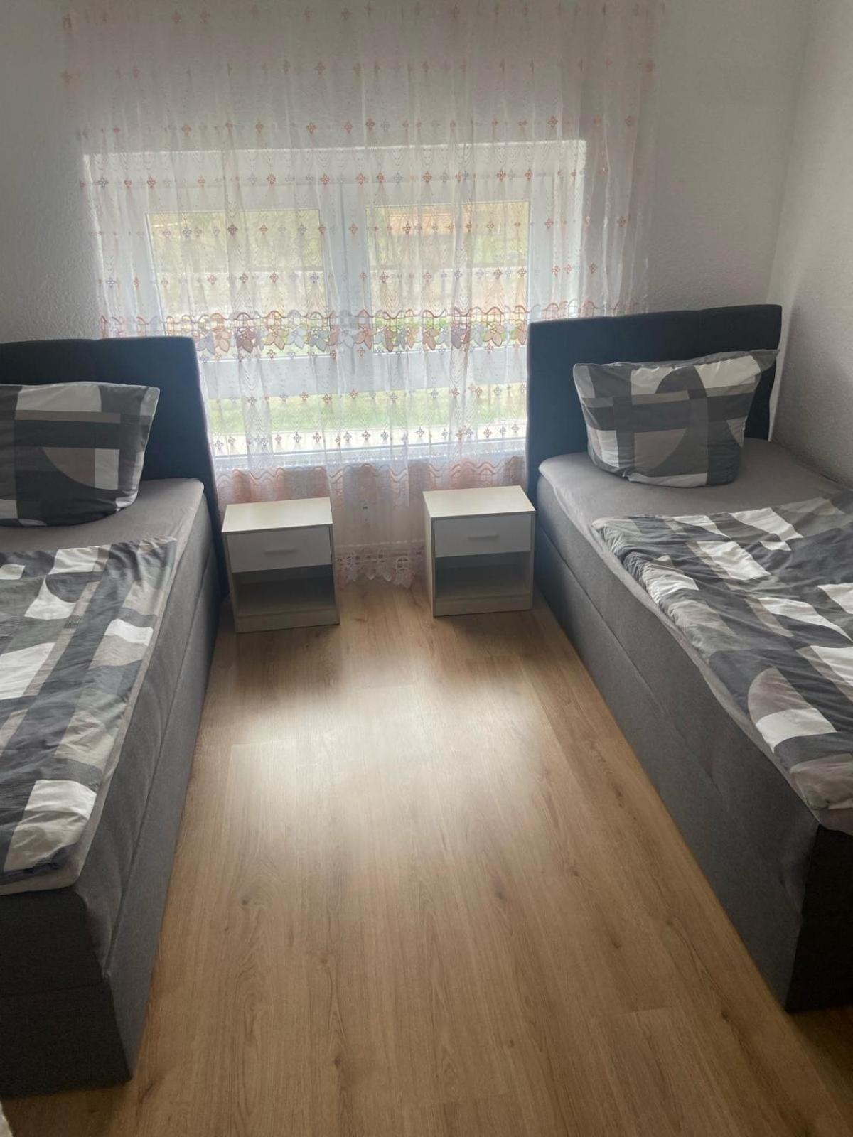 Kraichgau # 2 Ferienwohnungen In Einem Haus Mit Ebk, Wlan, Monteurzimmer, Self-Check-In Ittlingen Экстерьер фото